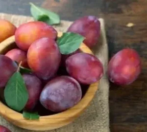 Victoria Plums (300g)